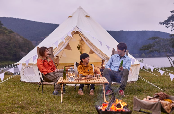 perlengkapan hiking dan camping