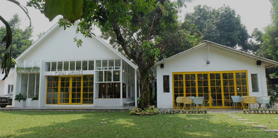 twin house arena bermain tempat makan