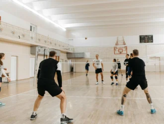 teknik dasar dalam permainan bola voli